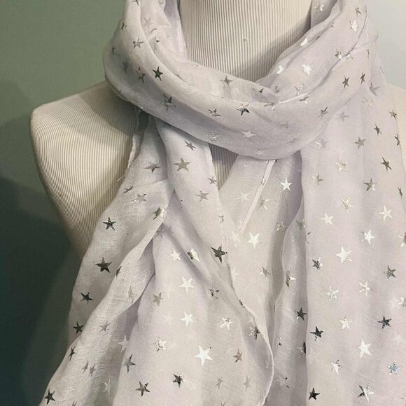 NWT Handmade Silver Star Scarf by Sana – Festive Elegance Design - Picture 14 of 15